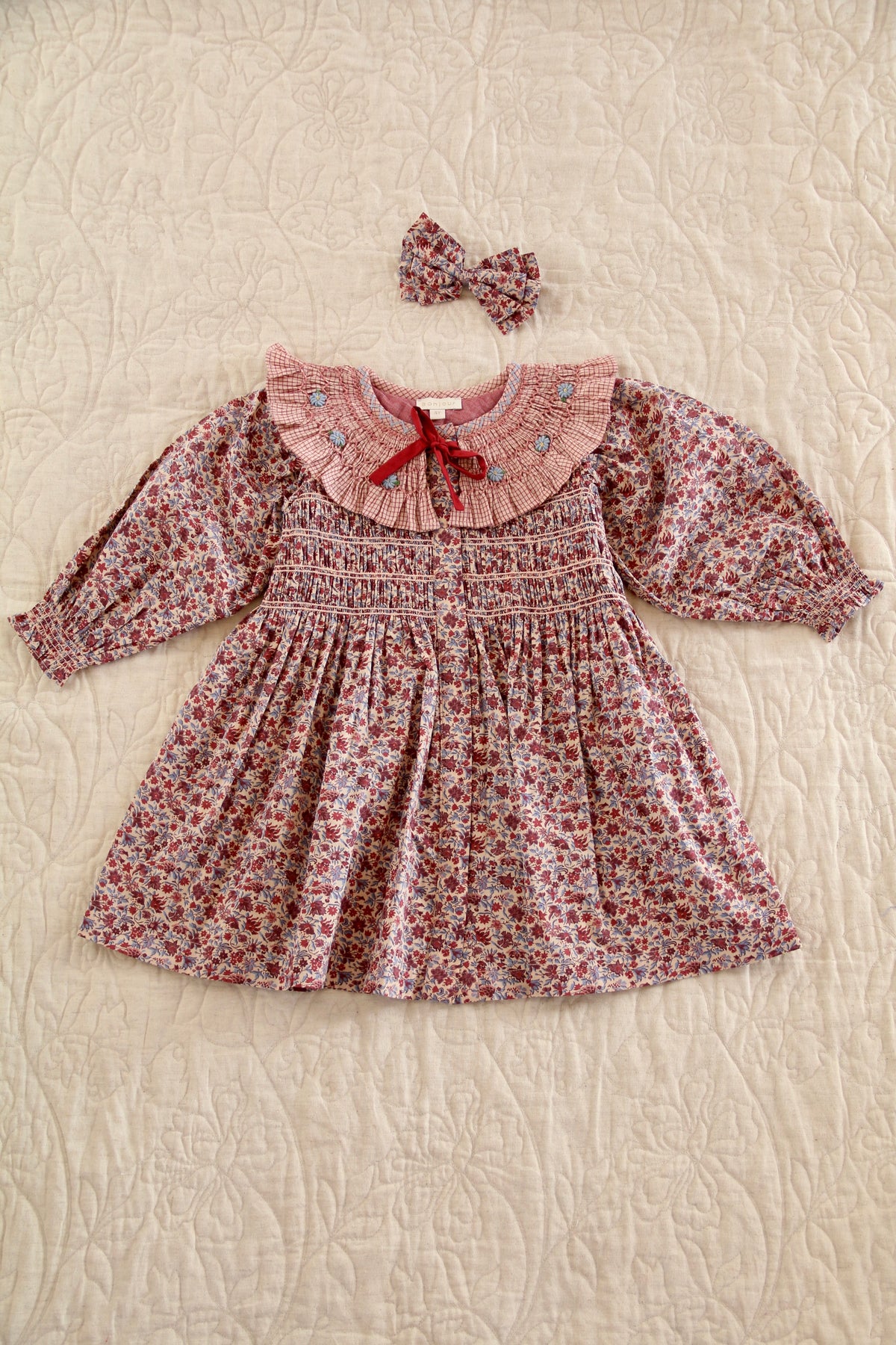 Tunic with hair clip Blue flower field print
