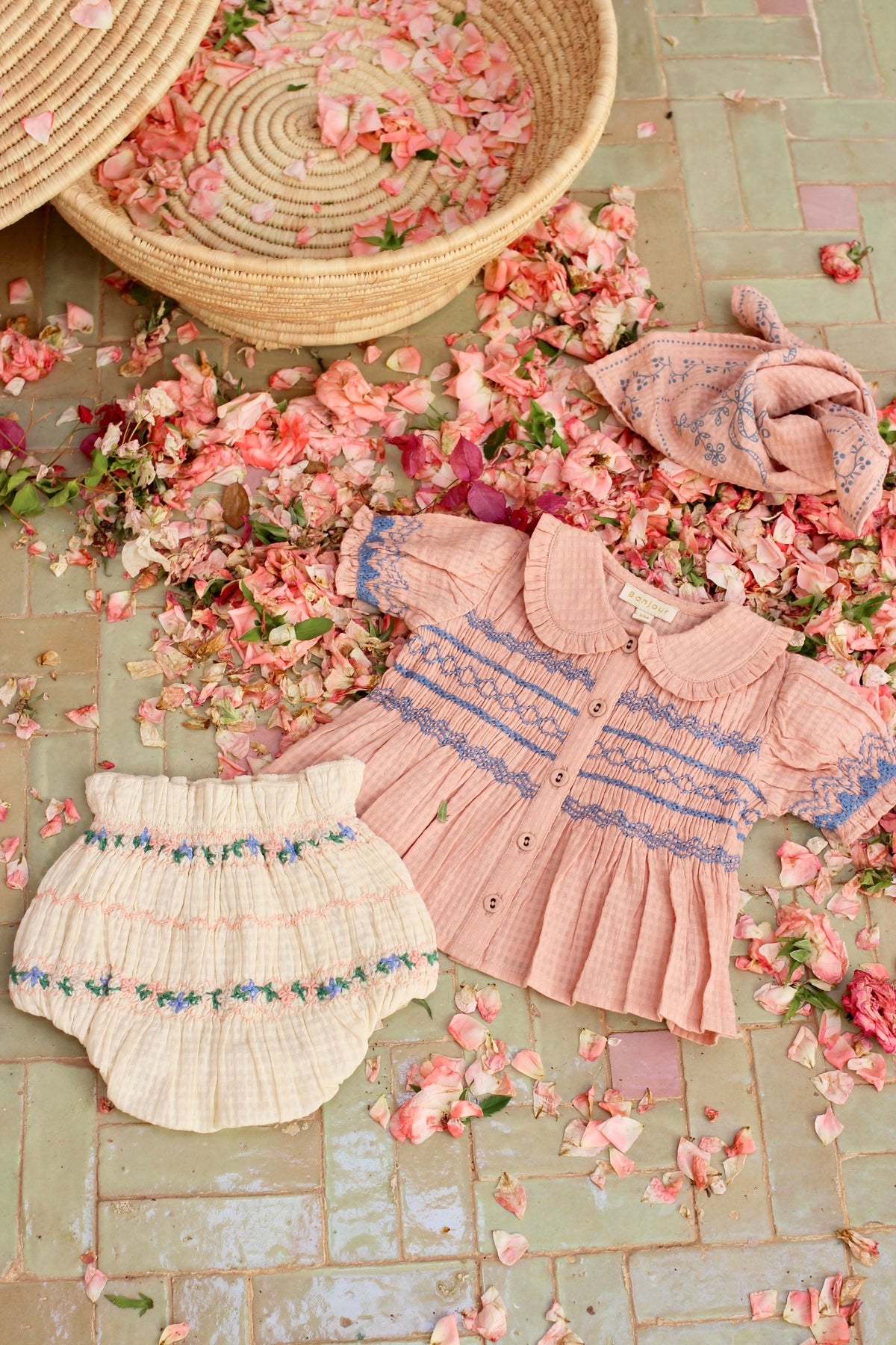 HANDSMOCK BLOUSE Light pink organic check voile