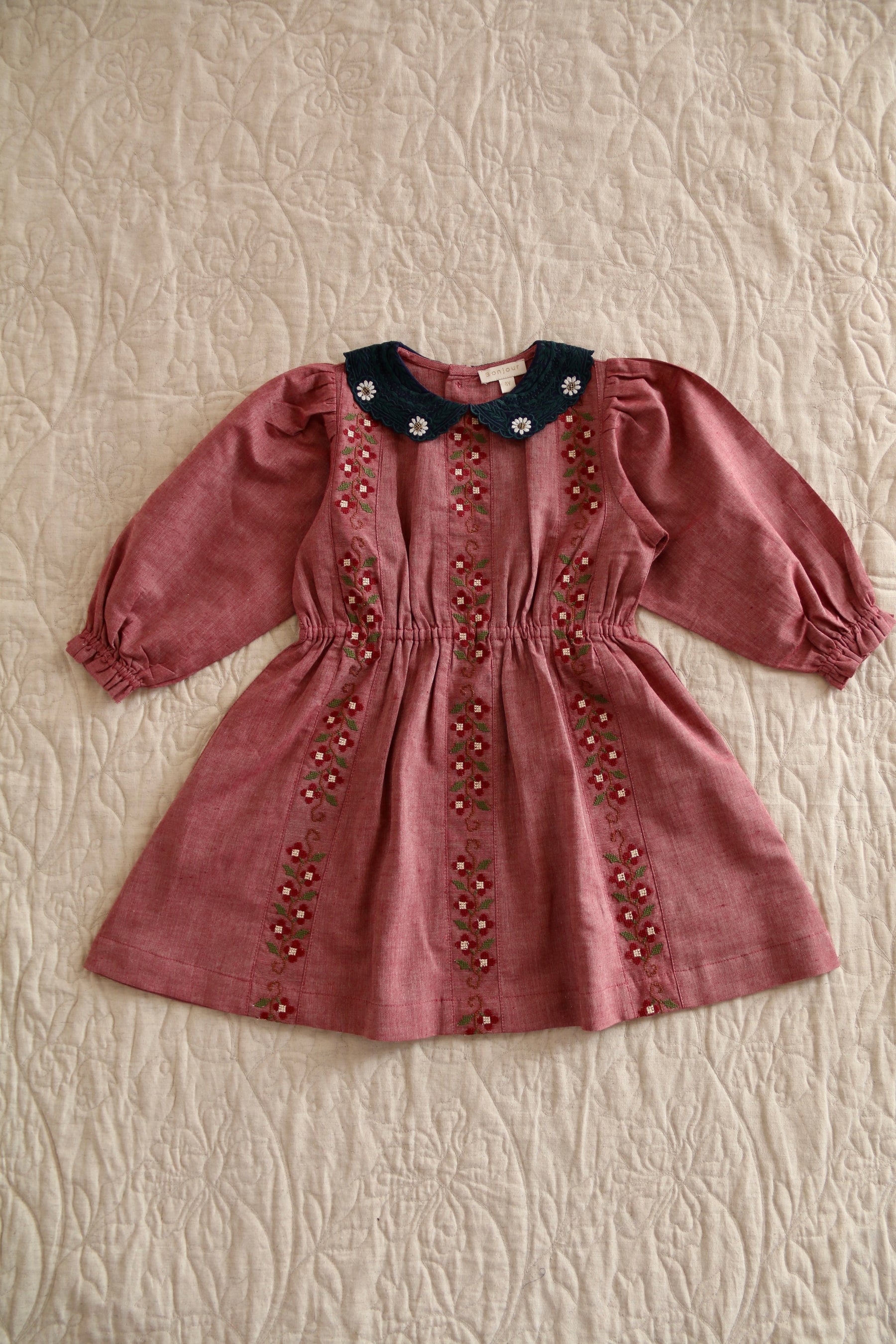 Embroidered dress Red chambray
