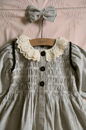 Tunique with hair clip black stripe