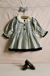 Tunique with hair clip black stripe