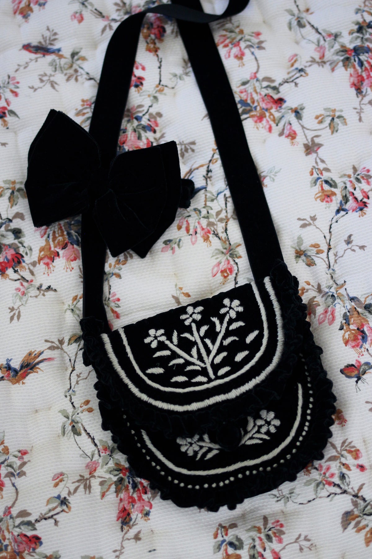 POUCH BAG+ HAIR CLIP Black velvet
